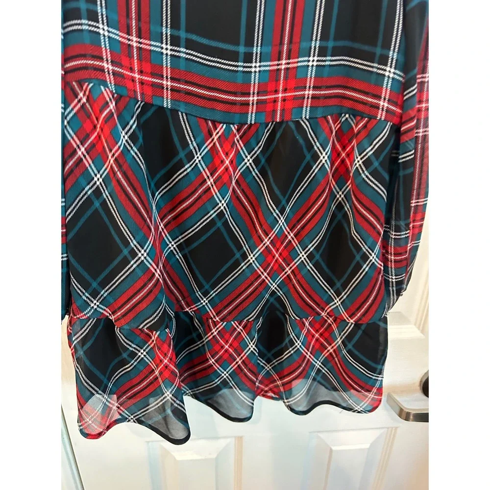 Draper James fabric keyhole lined